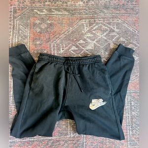Nike Women’s Joggers Sweatpants Fitted Black Size Small